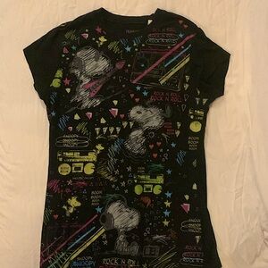 Vintage Peanuts tee w/ snoopy print